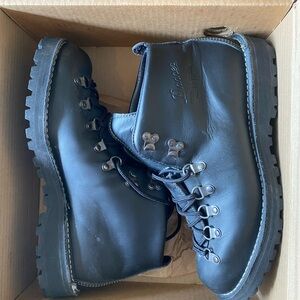 mens danner mountain light size 9.5 us